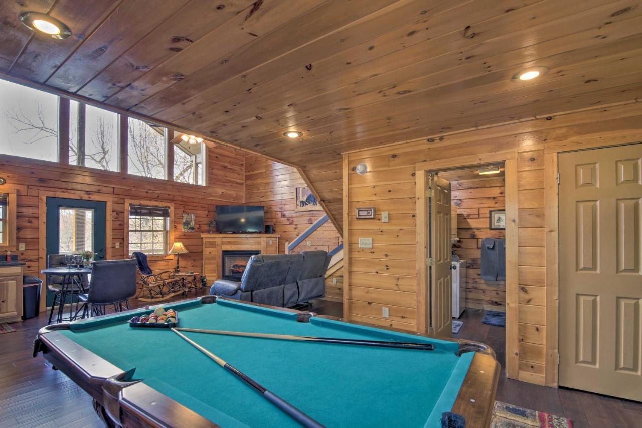Gatlinburg Cabin With Pool Table And Hot Tub! Extérieur photo