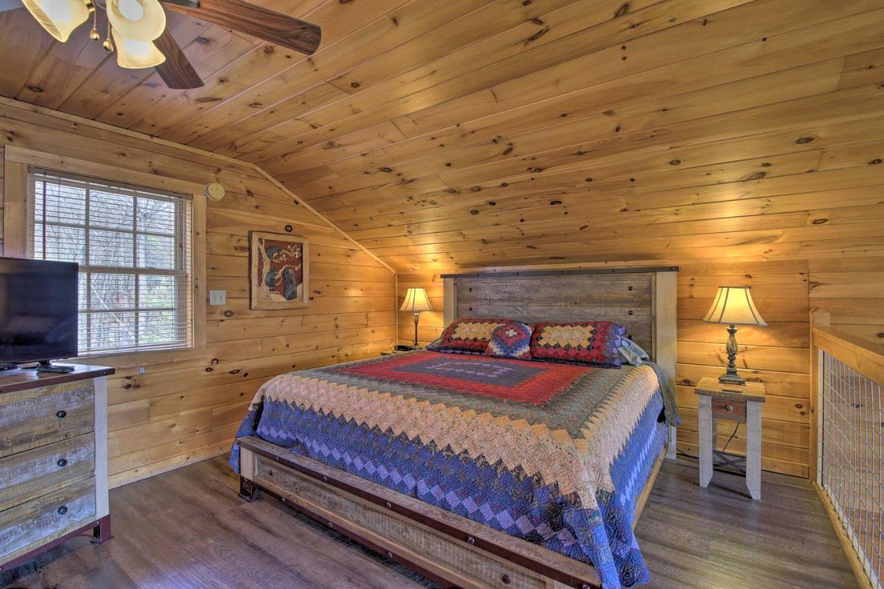 Gatlinburg Cabin With Pool Table And Hot Tub! Extérieur photo