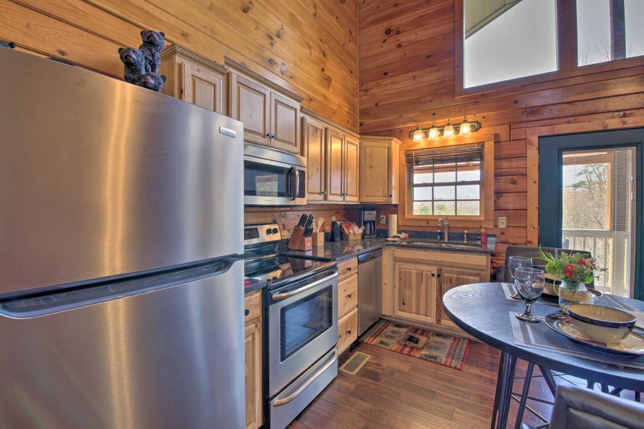 Gatlinburg Cabin With Pool Table And Hot Tub! Extérieur photo