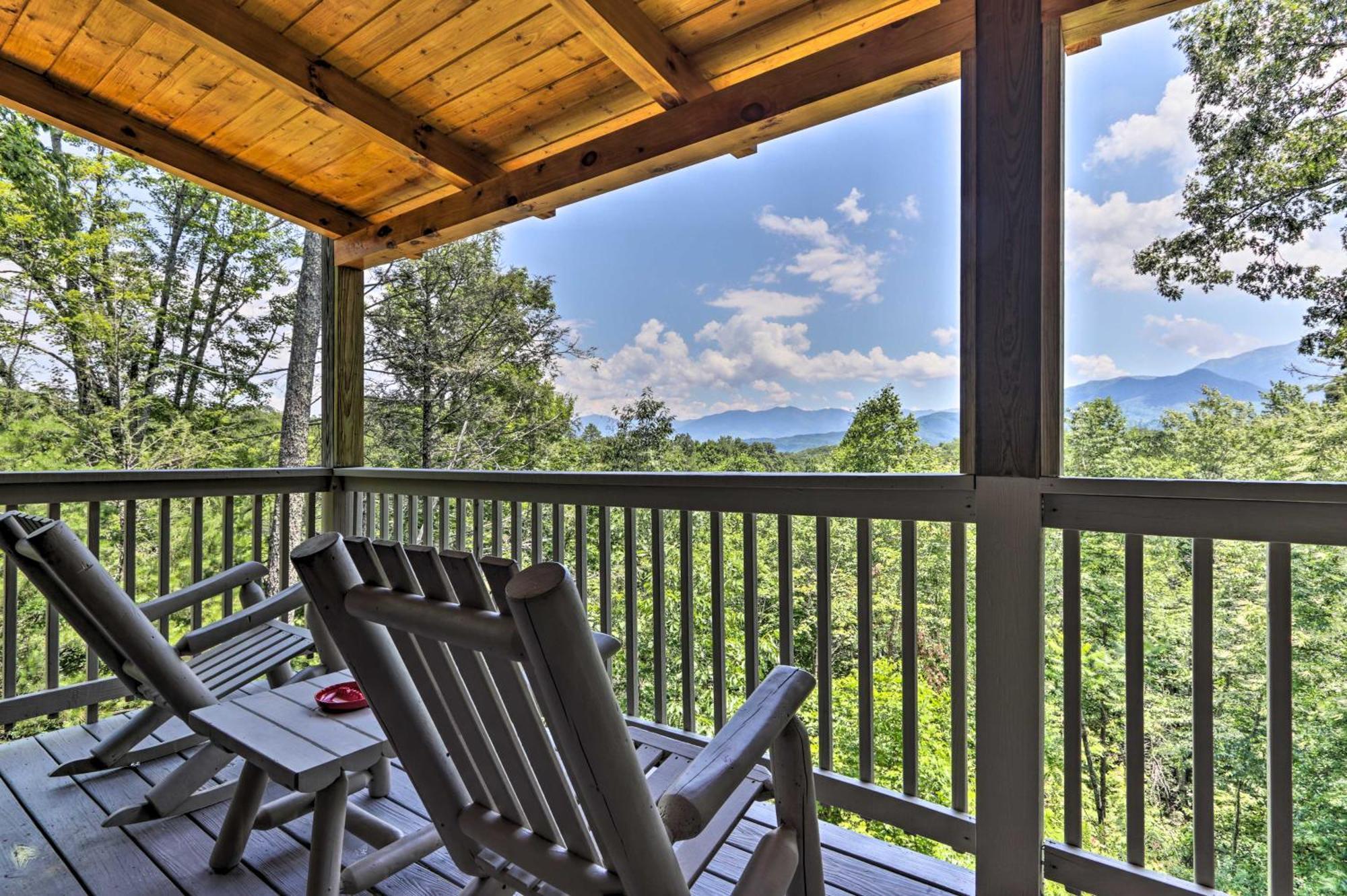 Gatlinburg Cabin With Pool Table And Hot Tub! Extérieur photo